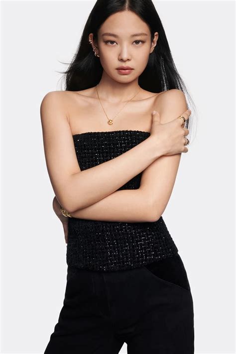 jennie chanel jewelry|jennie in Chanel jewelry.